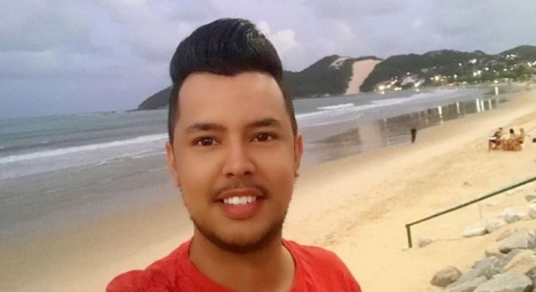 Diretoria do Adufg lamenta a morte do coordenador da Parada LGBTQIA+ de Goiânia, Thiago Henrique