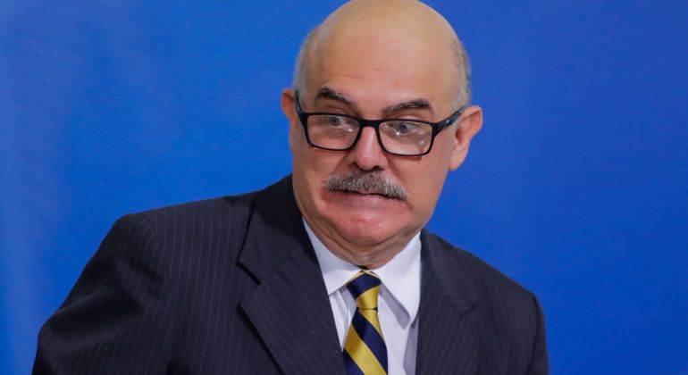 Diretoria do Adufg repudia declarações do ministro da Educação sobre universidades, professores e reitores