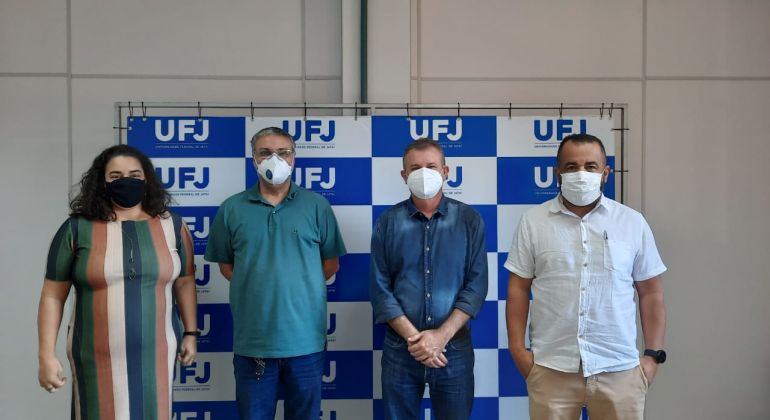 Diretoria do Adufg se reúne com dirigentes da UFJ e da UFCAT