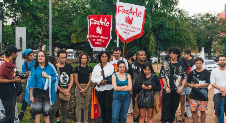 Diretoria do Adufg-Sindicato marca presença em ato pela revogação imediata do Novo Ensino Médio