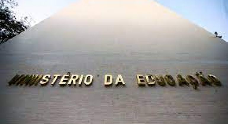 Diretoria do Adufg-Sindicato repudia confisco orçamentário nas universidades e diz que governo quer asfixiar a Educação