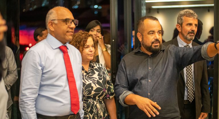 'Diretoria do Adufg-Sindicato se empenhou para realizar uma obra de grande qualidade em prol dos professores', afirma prefeito de Goiânia