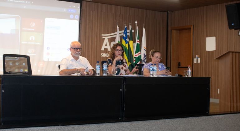 Diretoria e Conselho do Adufg-Sindicato discutem estratégias de mobilização contra a Reforma Administrativa