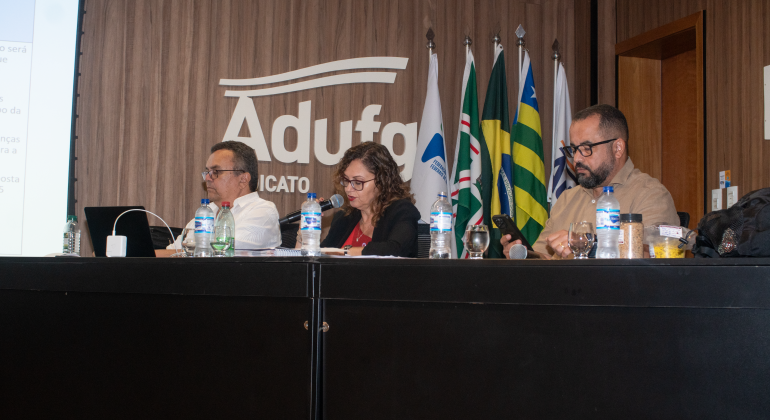 Docentes aprovam prestação de contas e decidem por apresentação de contraproposta aos planos Unimed e Uniodonto