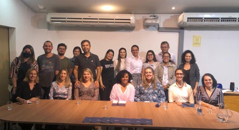 Docentes da UFCAT debatem o documentário ''Ciência: Luta de Mulher''