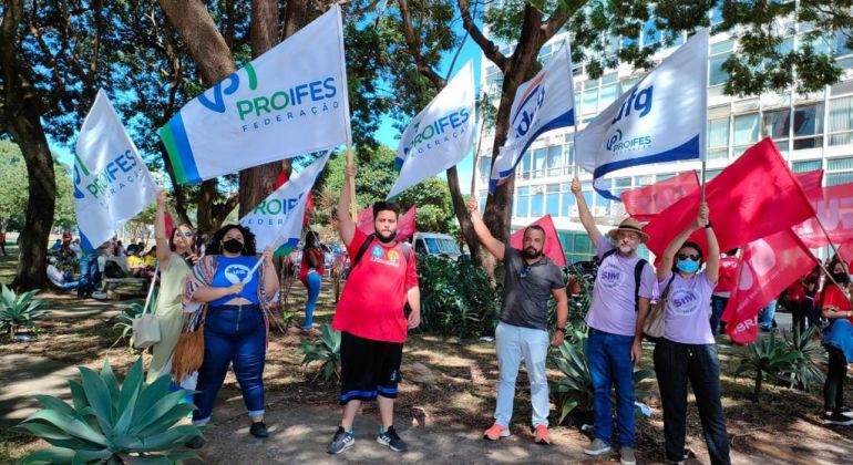 Em Brasília, Adufg-Sindicato participa de jornada de lutas em defesa da reposição emergencial de 19,99%