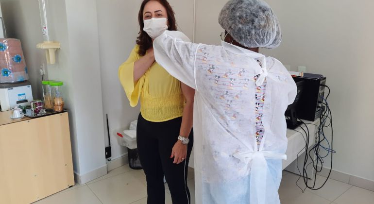 Em Catalão, 34 pessoas, entre professores e dependentes, foram imunizadas na campanha do Adufg contra a gripe