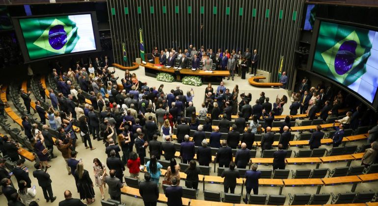 Em mensagem ao Congresso, Lula defende fim da escala 6×1