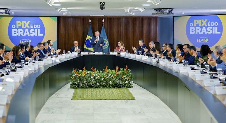 Entregas do MEC são apresentadas em reunião ministerial