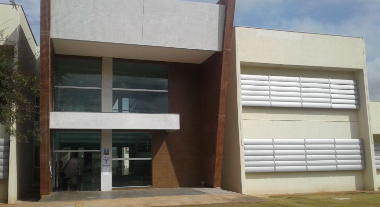 Faculdade de Ciências Sociais repudia suspensão de nomeação de candidata cotista em concurso público da UFG