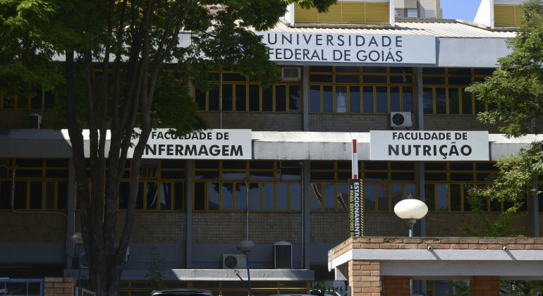 Faculdade de Enfermagem da UFG seleciona bolsistas para projetos de pesquisa e extensão