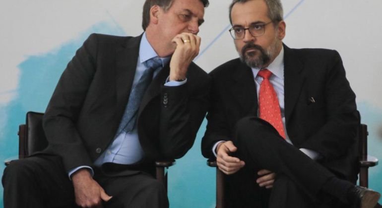 G1: Bolsonaro edita MP que permite a Weintraub escolher reitores temporários de universidades federais durante a pandemia