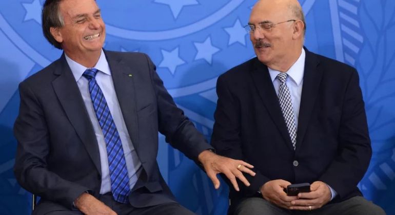 G1: Governo oficializa saída de Milton Ribeiro, quarto ministro da Educação de Bolsonaro