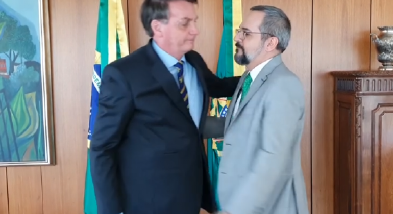 G1: Parlamentares pedem à Embaixada dos EUA que explique como Weintraub entrou no país
