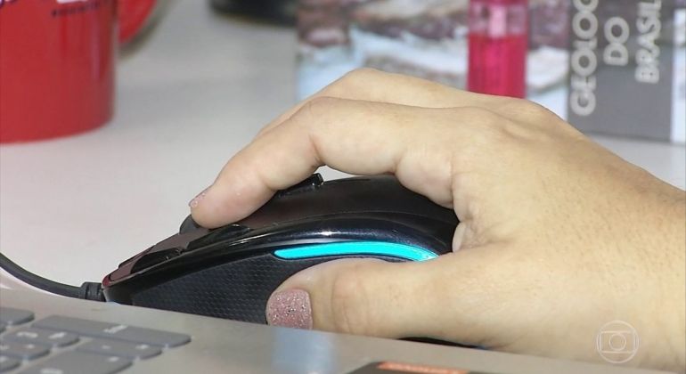 G1: Senado aprova lei que impede governo de cancelar bolsas de estudo até o fim de 2021
