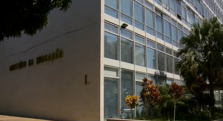 G1: Toffoli suspende decreto da nova política de educação para alunos com deficiência