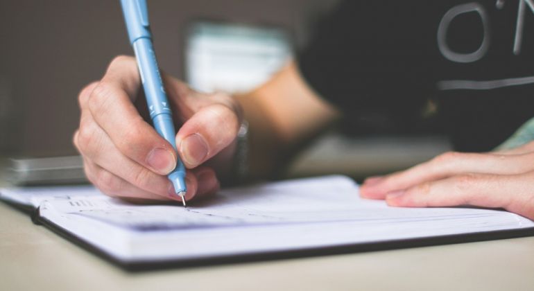 G1: Universidades federais, que podem perder recursos em 2021, são responsáveis por quase 70% das notas máximas no Enade