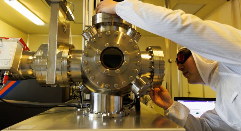 IA aumenta produção científica, mas diminui diversidade de temas e áreas de pesquisa