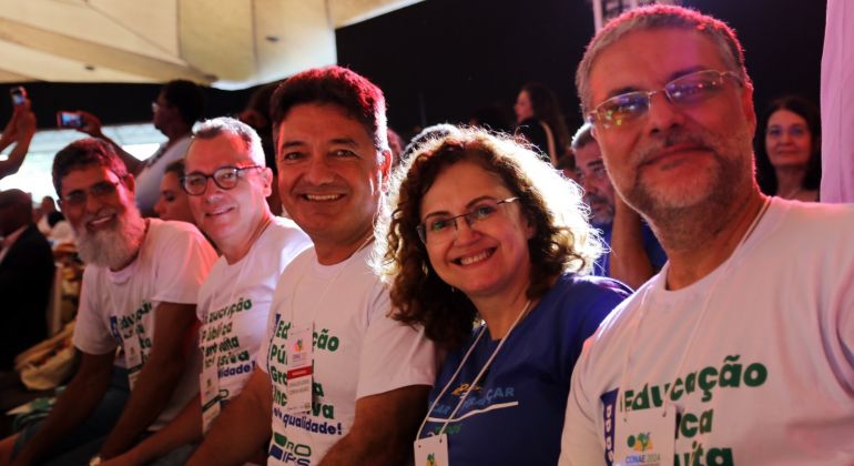 “Investir na qualidade da educação é valorizar os nossos professores”, diz Camilo Santana na abertura da Conae 2024