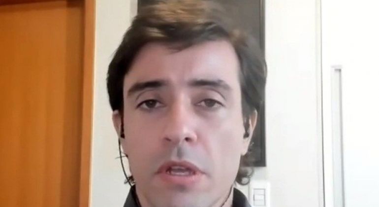 Jornal Opção: “Não tivemos um dia de lockdown. Apenas uma quarentena meia-boca que ninguém respeita”, afirma pesquisador da UFG