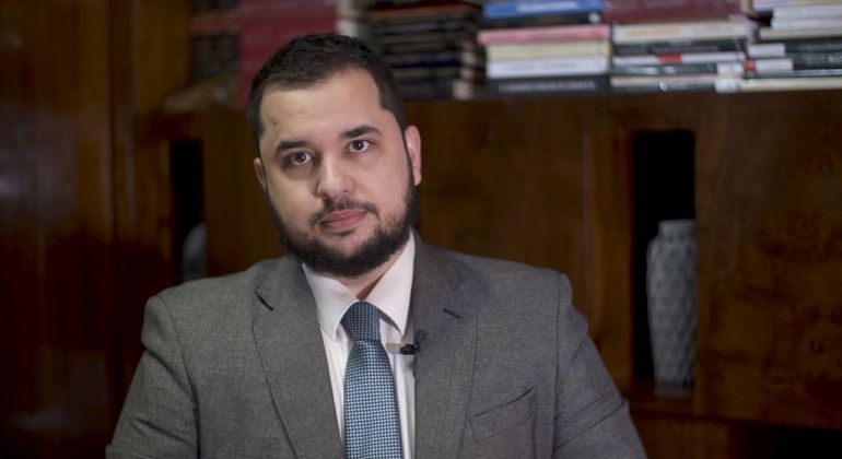 Jurídico Responde aborda agendamento de férias de docentes em período de pós-doutorado