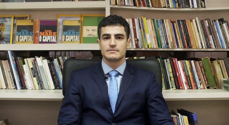 Jurídico Responde aborda regra de pedágio da nova Previdência