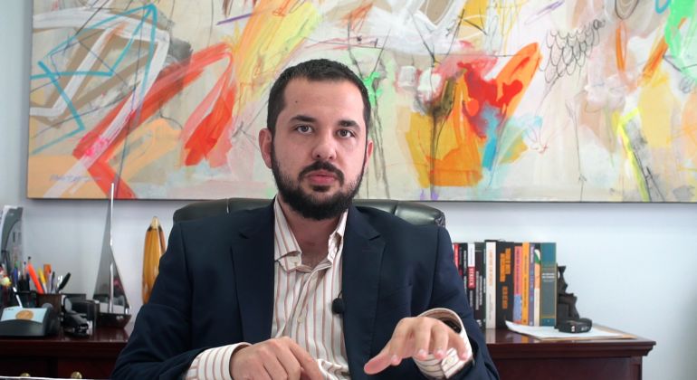 Jurídico Responde explica se professores com dedicação exclusiva podem desempenhar outra atividade