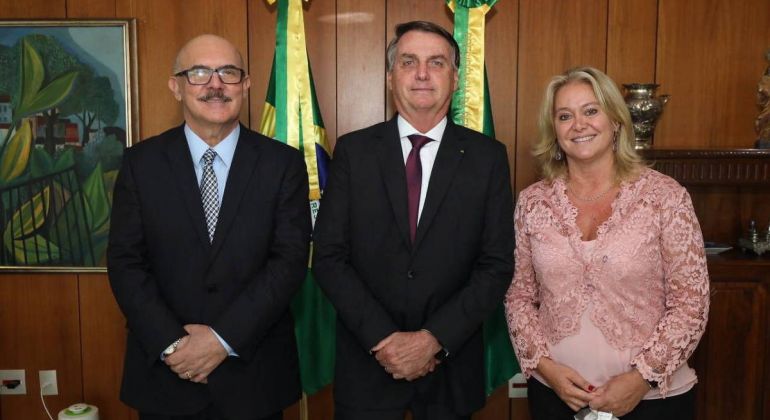 Mais de 50 pesquisadores da Capes pedem renúncia coletiva