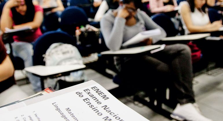 Mesmo sob pressão, Inep mantém data de realização do Enem