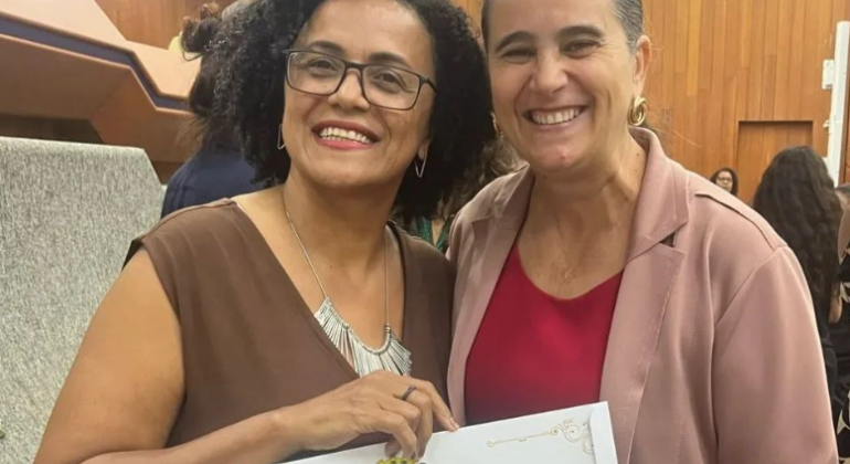Mulheres que inspiram: 1ª vice-presidenta do Adufg-Sindicato é homenageada na Câmara de Goiânia