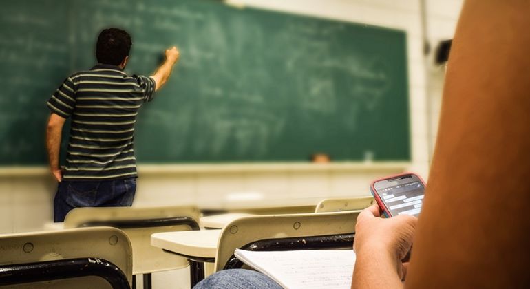 Nota do Adufg-Sindicato em defesa de realização de concursos públicos para a educação de Goiás