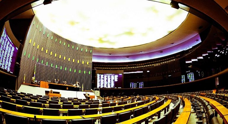Novo arcabouço fiscal pode ser votado nesta terça (22) no plenário da Câmara
