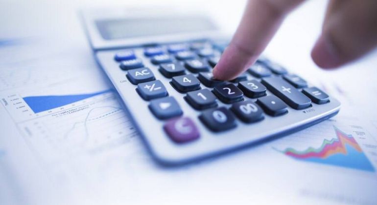 Novo reajuste salarial dos servidores federais começa a valer em abril