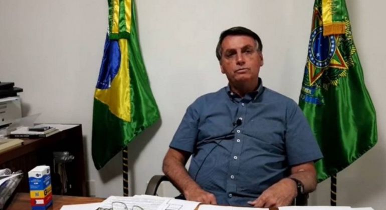 O Globo: Bolsonaro diz que anunciará hoje novo ministro da Educação