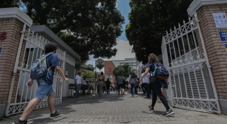 O Globo: No ritmo da última década, meta do PNE para ensino superior será atingida em 2040, diz estudo