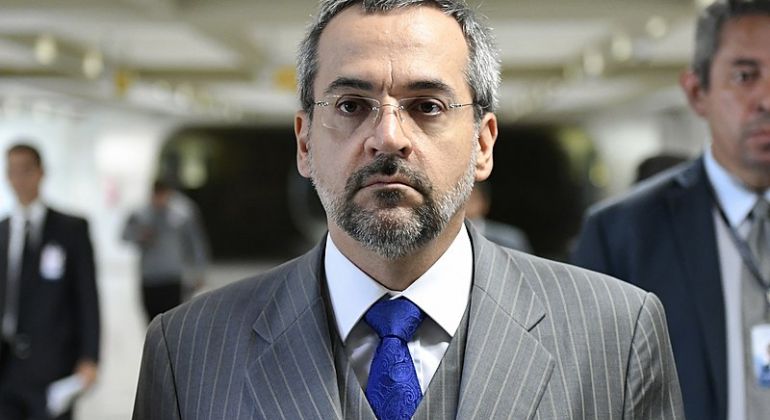 Para aderir ao Future-se, universidades terão compromisso de redução de gasto com professores