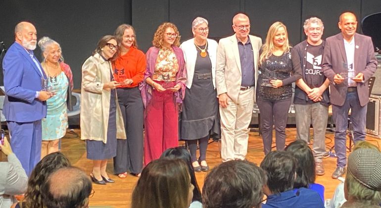 Presidenta do Adufg-Sindicato é homenageada em evento comemorativo dos 15 anos do Centro Cultural UFG