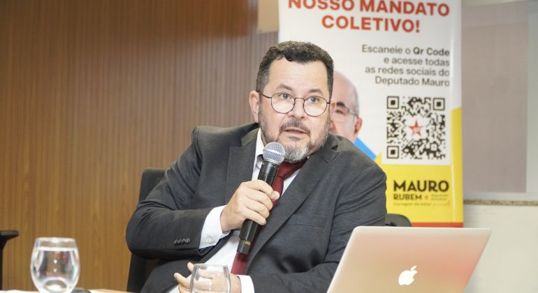 Presidente do Adufg-Sindicato participa de audiência pública contra a aprovação da PEC 66/2023 e o confisco previdenciário