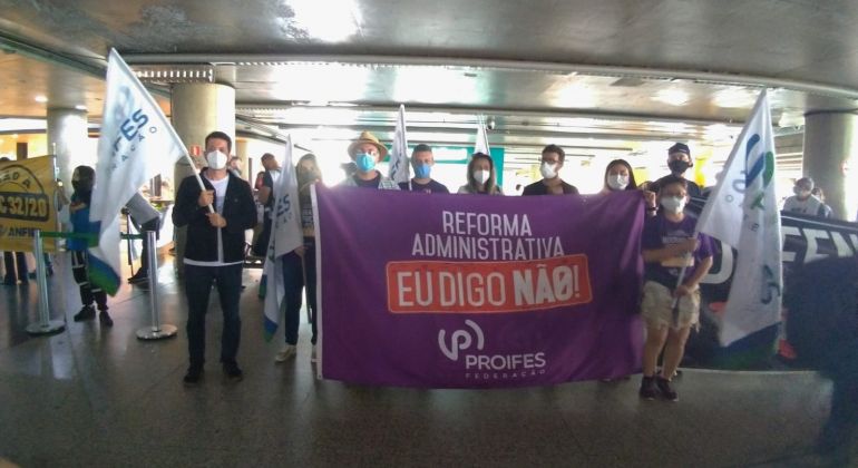 Pressão contra a reforma administrativa continua em Brasília