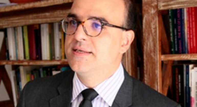 Professor Francisco Tavares, da FD/UFG, vence concurso nacional sobre tributação justa