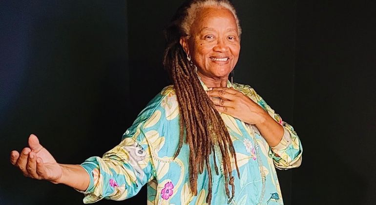 Professora Maria Zita Ferreira se torna a primeira mulher negra a receber o Troféu Jaburu