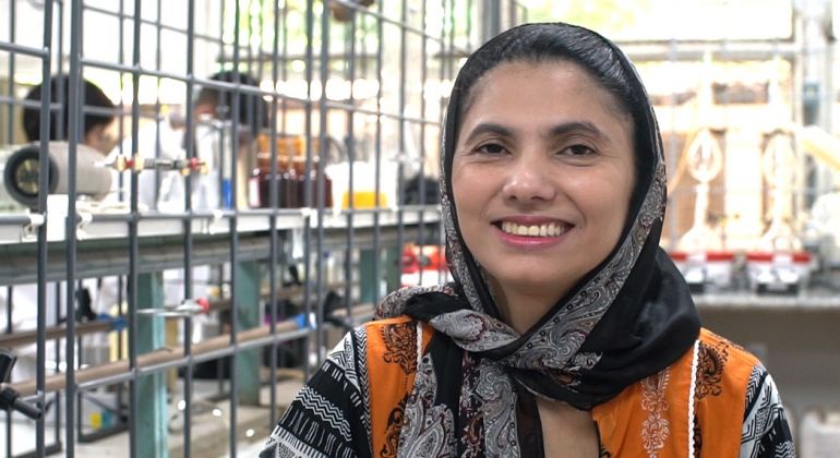Professora paquistanesa é a primeira mulher do IQ/UFG a se tornar membro da Academia Brasileira de Ciências