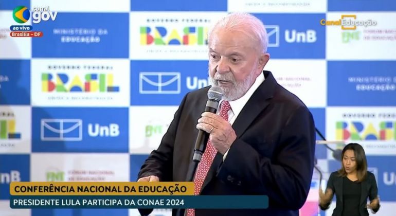 “Qualquer dinheiro para a educação tem que ter a rubrica de investimento, e não de gasto”, diz Lula na Conae 2024