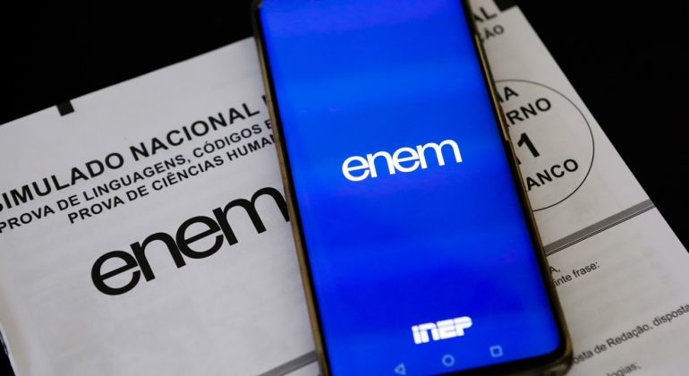 Quatro milhões de estudantes se inscrevem para o Enem 2021, menor número em 14 anos