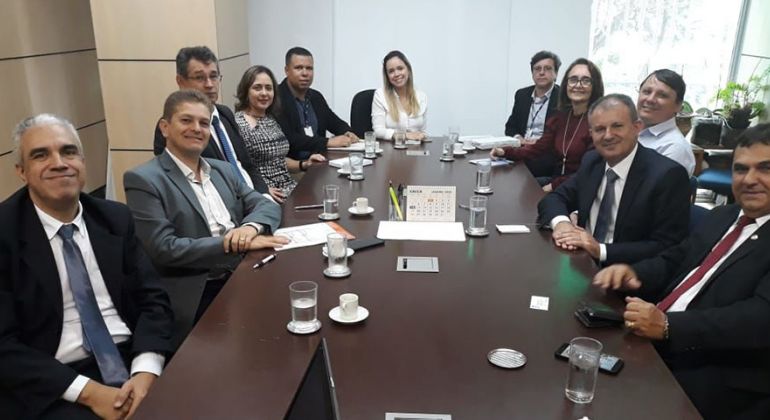 Reitores pro tempore da UFCAT e UFJ se reúnem com a Diretoria do MEC