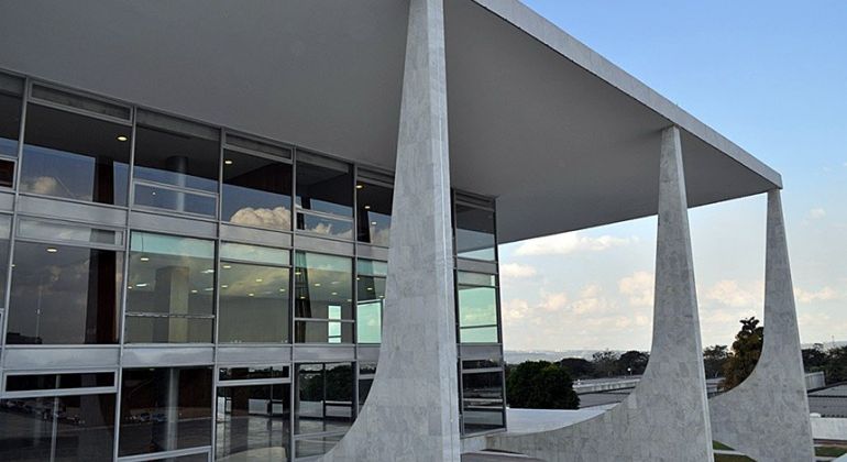 Revogada MP que permitia ao ministro da Educação escolha livre de reitores de universidades federais