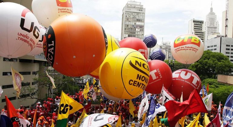 Sindicatos celebram salário mínimo e defendem melhoria em reajustes