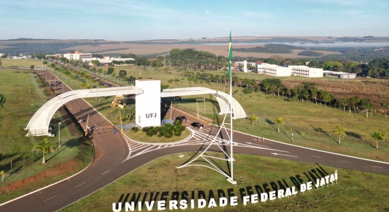 UFJ celebra 7 anos de autonomia e projeta futuro promissor